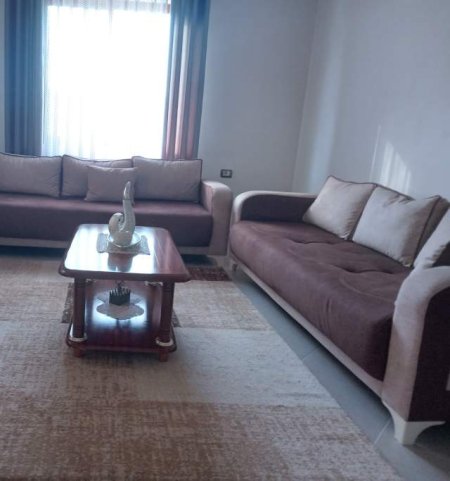 Tirane, jepet me qera Vile 1+1 Kati 2, 60 m² 35.000 Leke (Pran Kompleksit Kontakt, Inxhineria Ndertimit)