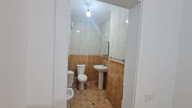 Tirane, shitet apartament 2+1+BLK Kati 3, 111 m² 135.000 Euro (prane shkolle Qazim Turdiu)