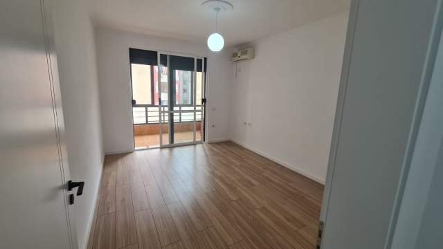 Tirane, shitet apartament 2+1+BLK Kati 3, 111 m² 135.000 Euro (prane shkolle Qazim Turdiu)