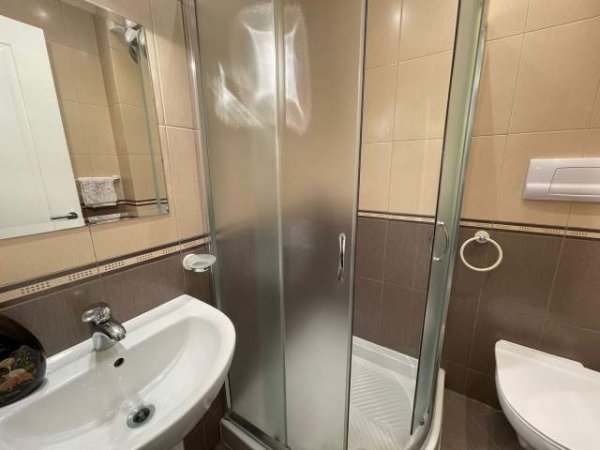 Tirane, jepet me qera apartament 2+1+BLK Kati 5, 107 m² 1.000 Euro (Kopshti Botanik)