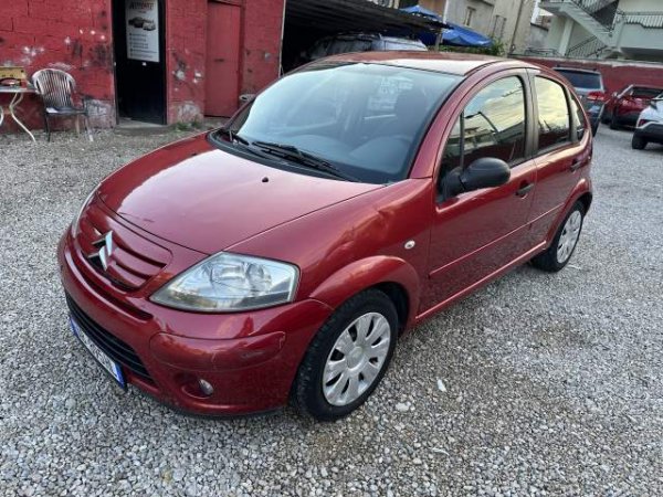 Tirane, shes makine Citroen c3 Viti 2009, 2.900 Euro