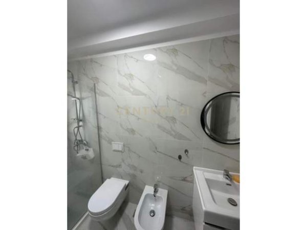 Tirane, jepet me qera apartament 1+1+BLK Kati 4, 54 m² 500 Euro (Pas Kompleksit "Square 21", Rruga e Kavajës)