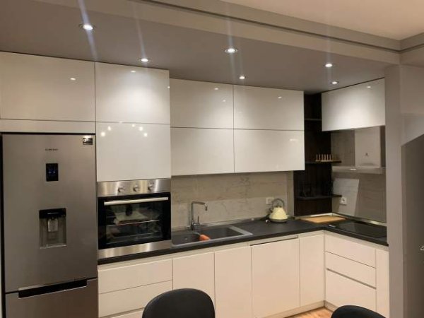 Tirane, jepet me qera apartament 2+1+A+BLK Kati 4, 93 m² 700 Euro (Frosina Plaku)