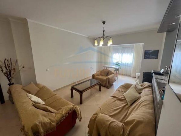 Pogradec, shitet apartament 3+1+BLK Kati 2, 145 m² 105.000 Euro (Lagjia 1, Pogradec.)