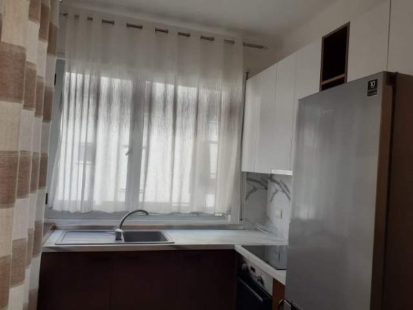 Tirane, jepet me qera apartament 1+1+BLK Kati 1, 70 m² 300 Euro (eeuga Odise Grillo)