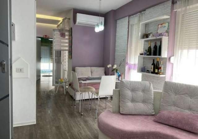 Tirane, jepet me qera apartament 2+1+BLK Kati 6, 100 m² 500 € (Rruga Frosina Plaku)