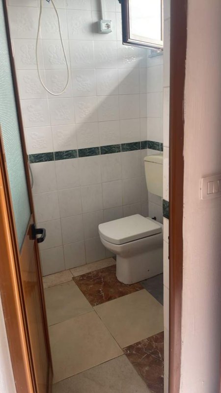 Tirane, jepet me qera garsonier 1+1 Kati 1, 45 m² 17.000 Leke (ASTIR)