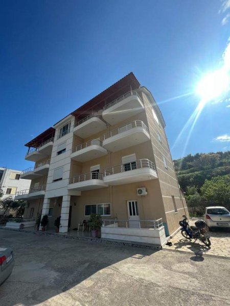Vlore, shitet hotel 840 m² 900.000 Euro (Himare)