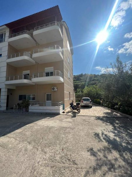 Vlore, shitet hotel 840 m² 900.000 Euro (Himare)