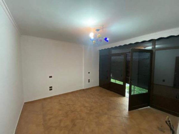 Tirane, shitet apartament 2+1+BLK Kati 7, 120 m² 180.000 Euro (ish parku i autobuzeve)
