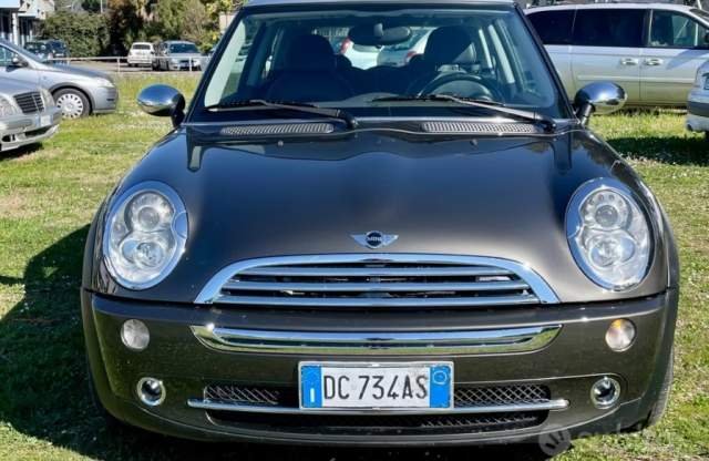 Tirane, shes makine MINI Lane Park Viti 2007, 3.500 Euro