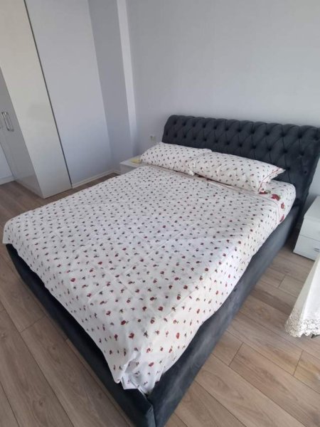 Tirane, jepet me qera apartament 1+1 Kati 3, 75 m² 400 Euro (Yzberisht)