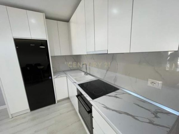 Tirane, jap me qera apartament Kati 5, 96 m² 350 Euro (rruga besim alla)