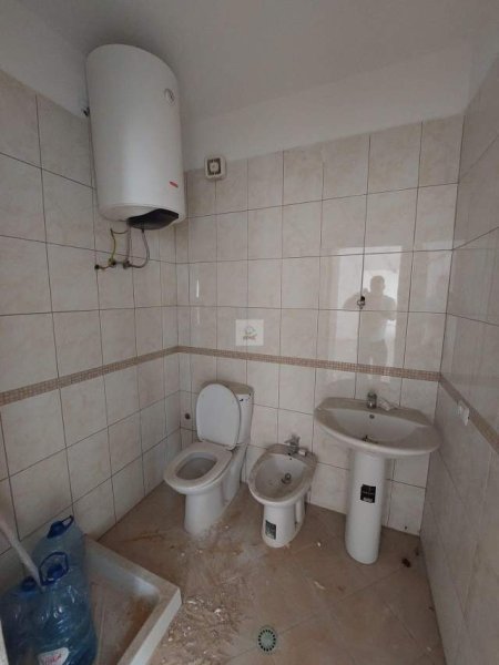Shkembi Kavajes, shitet apartament 2+1+A+BLK Kati 3, 78 m² 75.000 Euro