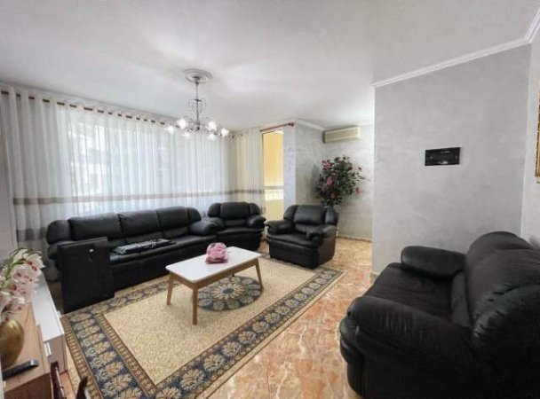 Tirane, jepet me qera apartament 1+1+BLK Kati 4, 70 m² 600 Euro (rruga e kosovareve)