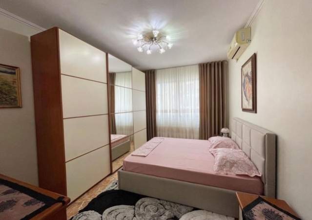 Tirane, jepet me qera apartament 1+1+BLK Kati 4, 70 m² 600 Euro (rruga e kosovareve)