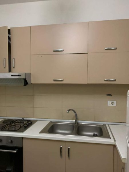 Tirane, jepet me qera apartament 2+1+BLK Kati 6, 95 m² 38.000 Leke (Astir)
