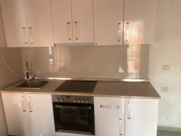 Tirane, jepet me qera apartament 2+1+BLK Kati 2, 70 m² 230 Euro (5 Maji )