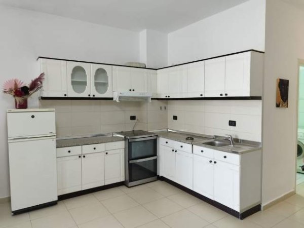 Tirane, jepet me qera apartament 2+1 Kati 7, 78 m² 35.000 Leke (Yzberisht)