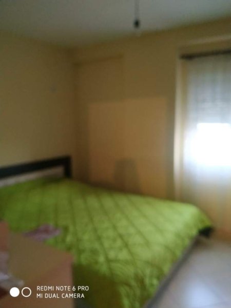 Tirane, jepet me qera apartament 2+1 Kati 4, 85 m² 45.000 Leke (Gjimnazi Partizani)