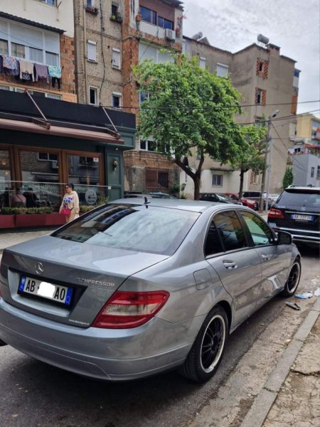 Tirane, shes makine Mercedes-Benz C180 Kompressor Viti 2008, 7.200