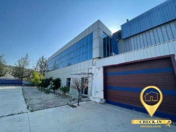 Lushnje, shitet magazine Kati 0, 12.000 m² 1.600.000 Euro (Lushnje)