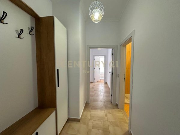 Tirane, jepet me qera apartament 3+1+Aneks+Ballkon Kati 3, 103 m² 700 € (Xhamlliku , Rr. Dum Alla)