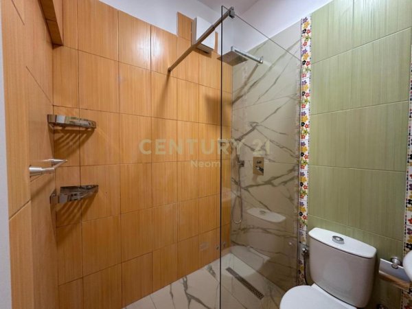 Tirane, jepet me qera apartament 3+1+Aneks+Ballkon Kati 3, 103 m² 700 € (Xhamlliku , Rr. Dum Alla)