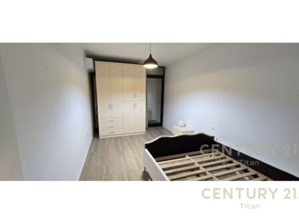 Tirane, shitet apartament 1+1 Kati 3, 65 m² 107.000 € (ish Fusha e Aviacionit)