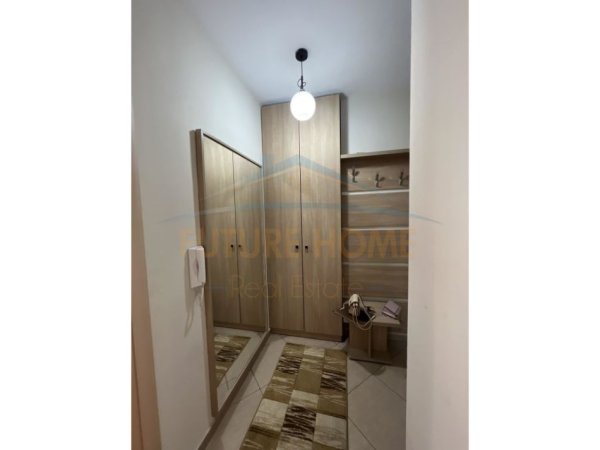 Tirane, jepet me qera apartament 2+1 Kati 8, 98 m² 500 € 