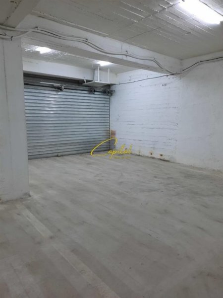 Tirane, jepet me qera magazine Kati 1, 170 m² 550 € (ASTIR)