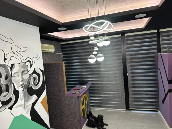 Tirane, shitet ambjent biznesi Kati 1, 120.000 € (" Idriz Dollaku")