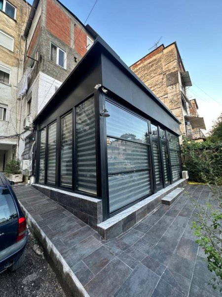 Tirane, shitet ambjent biznesi Kati 1, 120.000 € (&quot; Idriz Dollaku&quot;)