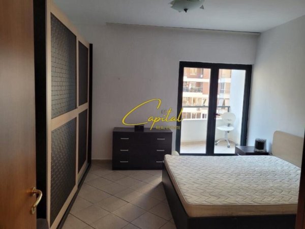 Tirane, jepet me qera apartament 1+1 Kati 6, 78 m² 550 € (ISH STACIONI TRENIT)
