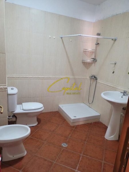 Tirane, jepet me qera apartament 1+1 Kati 6, 78 m² 550 € (ISH STACIONI TRENIT)