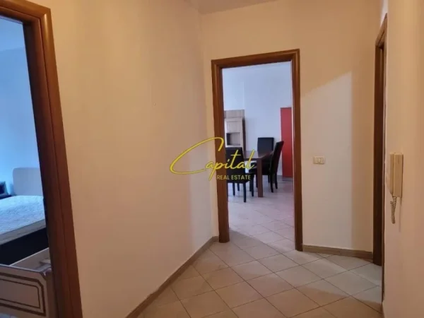 Tirane, jepet me qera apartament 1+1 Kati 6, 78 m² 550 € (ISH STACIONI TRENIT)