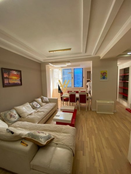 Tirane, shitet apartament 1+1+Ballkon Kati 1, 76 m² 145.000 € (KODRA E DIELLIT)