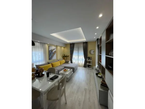 APARTAMENT 2+1 ME QERA NE DON BOSKO