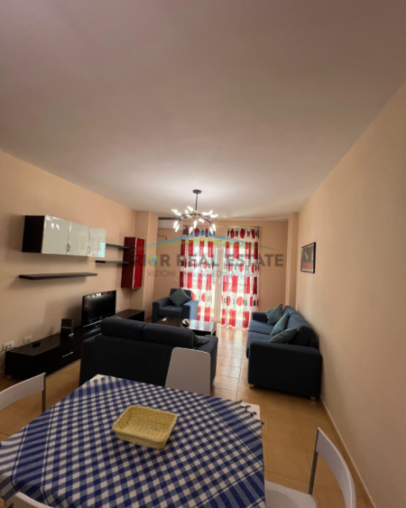 Tirane, jepet me qera apartament 2+1++2+Ballkon Kati 3, 90 m² 900 € (Rruga e Sales)