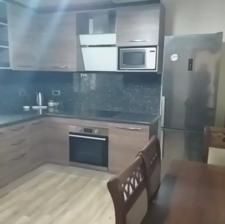 ✅️Jepet me Qera Hyrja 1+1 e mobiluar tek Fusha e Aviacionit afer Sheshi Shqiponjes, Kati 1, 60 m² 400 €