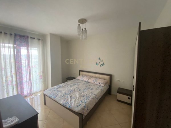 Tirane, jepet me qera apartament 1+1 Kati 5, 79 m² 400 € (Tek Casa Italia)