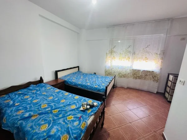 Tirane, jepet me qera apartament 2+1+Ballkon Kati 10, 120 m² 600 € (21 dhjetori)