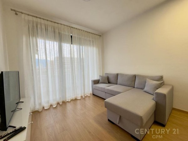 Tirane, jepet me qera apartament 2+1+Aneks+Ballkon Kati 4, 112 m² 800 € (Don Bosko)