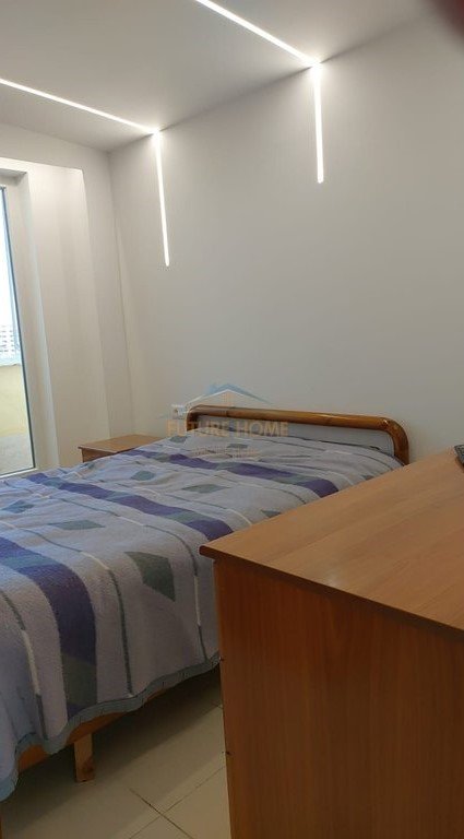 Tirane, jepet me qera apartament 1+1 Kati 9, 45 m² 600 € (Rruga Ferit Xhajko)