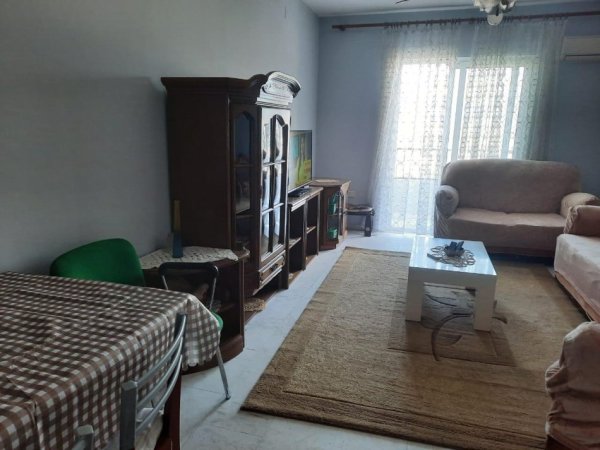 Tirane, jepet me qera apartament 2+1 Kati 9, 100 m² 500 € (Rruga Dritan Hoxha)