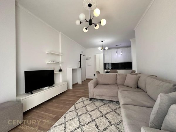 Tirane, jepet me qera apartament 1+1 , 90 m² 800 € (Farke)