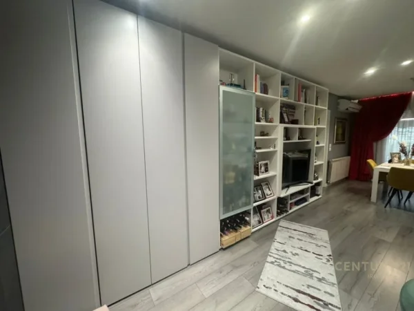 Tirane, shitet apartament 2+1+Aneks+Ballkon Kati 4, 105 m² 239.000 € (Pallati me Shigjeta)