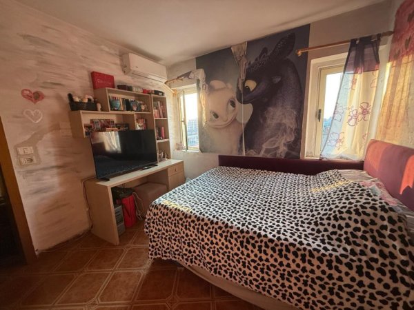 Tirane, jepet me qera apartament 2+1 Kati 5, 75 m² 600 € (Rruga Ferit Xhajko)
