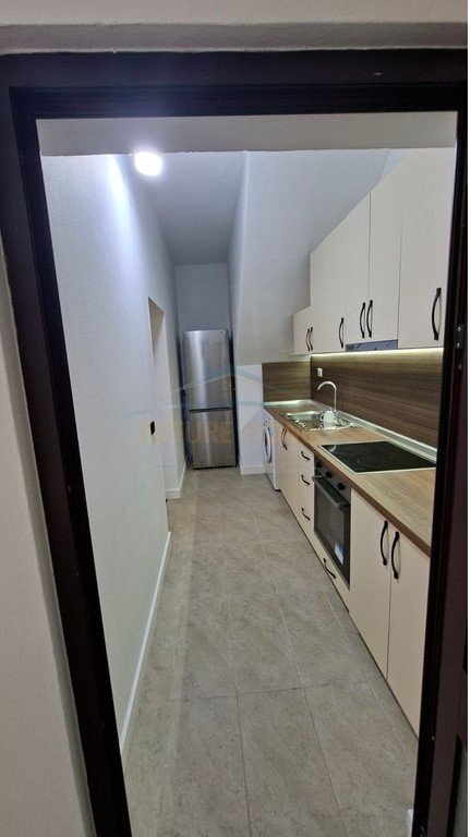 Tirane, jepet me qera apartament 2+1 Kati 2, 76 m² 700 € (Mine Peza)