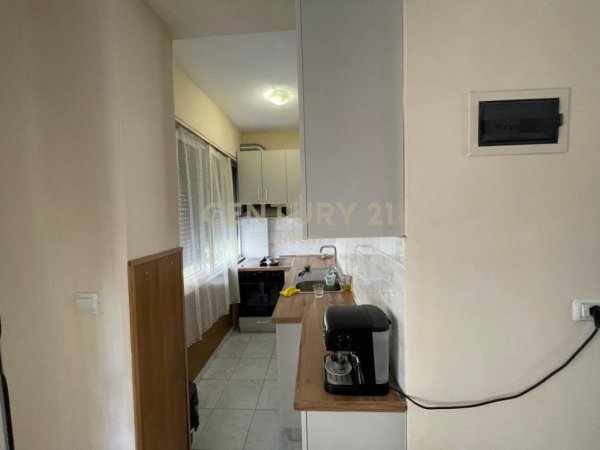Tirane, jepet me qera apartament 3+1+Aneks+Ballkon Kati 2, 130 m² 1.300 € (Tek Garda)